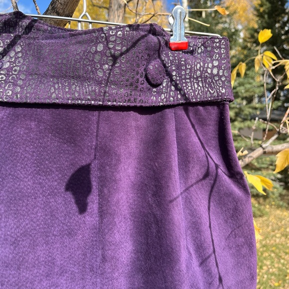 Danier Suede Pencil Skirt - Picture 2 of 12